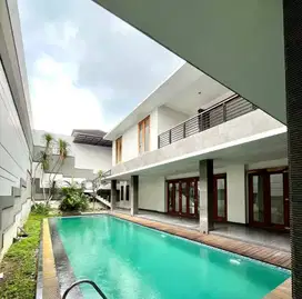 Dijual Rumah Hook Termewah di Bale Hinggil Jalan Kaliurang