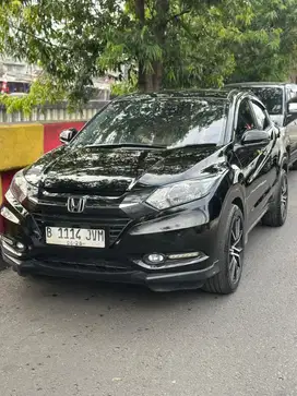 Honda Hrv S 1.5 A/t th 2017 hitam bagus mulus termurah