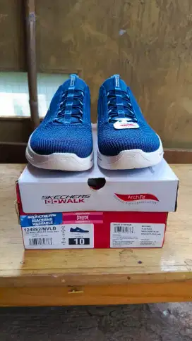 Skechers / sepatu wanita