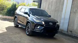 [LOW KM] Toyota Fortuner Vrz GR Sport 2.4 Kicksensor Diesel 2021 2022