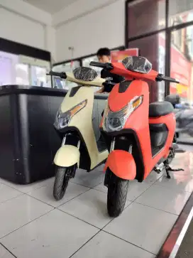 SEPEDA LISTRIK UWINFLY HARGA PROMO AGUSTUSAN