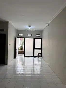 Rumah Luas 250 Meter Siap Huni Dekat Pusat Kota Buah Batu