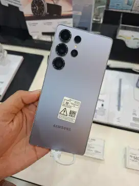 Samsung S25 Ultra 12/256 Segel.