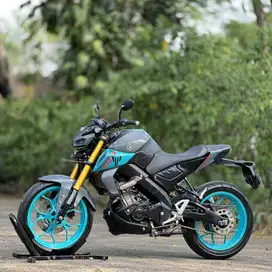YAMAHA MT 15 GREY 2023 KM RENDAH PAJAK PANJANG SIAP NGEBUT