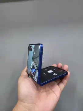 Samsung Galaxy Z Flip7