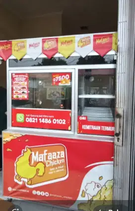 Gerobak Mafaza, yang warna merah