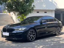 BMW 520i 2023 Bensin