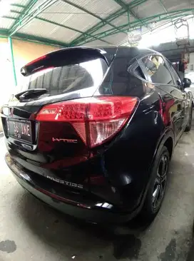 Dp 7 jta Honda HRV 1.8 At Prestige 2015 Hitam