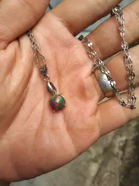 Kalung batu kalimaya black opal