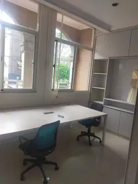 Disewakan Ruko 3 Lantai Pinggir Jalan Utama Ruko Rose Garden