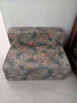 Sofa bed dari busa/spon