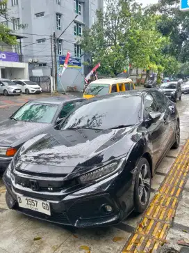 Honda Civic Turbo Hatchback 2018 km 64 rb DP 25 jt