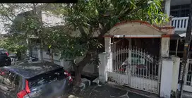 Dijual Cepat Rumah 2 Lantai di Rungkut Mejoyo – Hitung Tanah