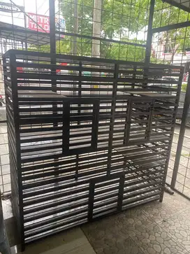 Kandang besi lantai keramik 2lantai ukuran lebar 3,5m tinggi 2 meter