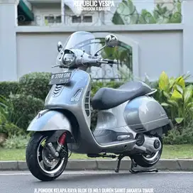 Piaggio Vespa GTS 150 3VIE WARNA ABU-ABU TAHUN 2014 PERFECT CONDITION3