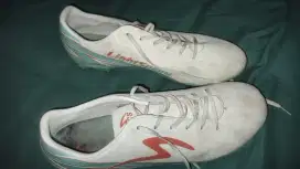 jual sepatu specs
