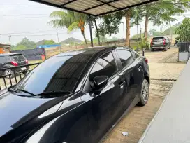 Mazda Mazda2 · Sedan