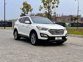 Km Low Hyundai Santa Fe 2.2 CRDI Solar diesel Matic At 2013 Siap Pakai