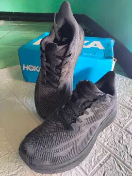 Sepatu sneaker hoka size 39
