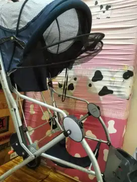 Jual stroler bayi apa adanya di gambar minus tatakan kartonnya