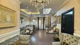 DIJUAL RUMAH MEWAH BARU RENOVASI DI CENTRAL PARK
