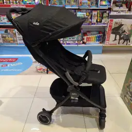 Preloved Stroller set dengan car seat Joei