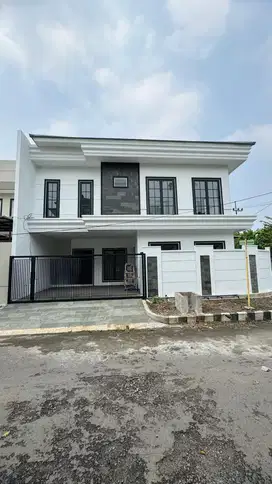 DIJUAL Rumah Gress American Style Jemursari Selatan Row 3 Mobil Asri