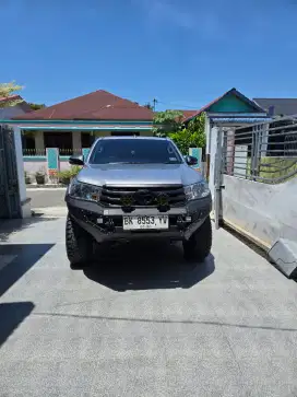 Dijual Hilux 2.4 V double cabin Tahun 2019