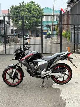 HONDA MEGAPRO, Tahun 2010. Mulus dan Siap Pakai.