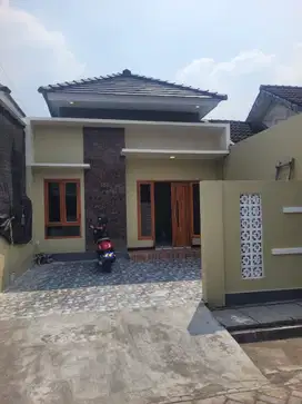 Jual Rumah Baru Gress Siap Pakai lokasi Strategis Harga Terbaik