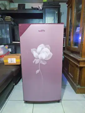 KULKAS POLYTRON BUNGA 1JT AJA SAMA ANTER