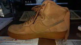 SEPATU NIKE KULIT
