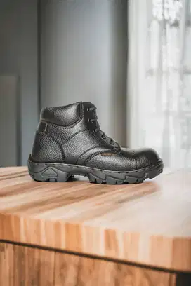 Agen harga sepatu kerja lapangan Mojokerto