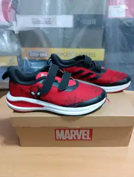 Sepatu anak adidas spiderman