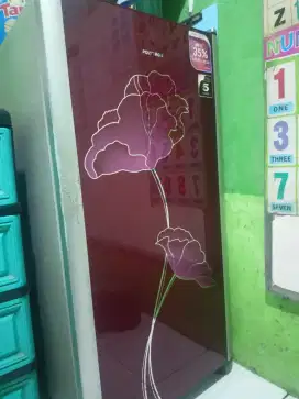 Kulkas Polytron karet pintu kurang rapet normal apa adanya