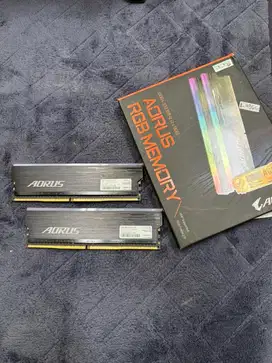 RAM DDR4 16GB 3333Mhz (8GB x 2) Gigabyte Aorus RGB