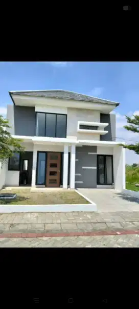 DIJUAL RUMAH BARU GARDEN HILLS DI CITRALAND SBY BARAT DKT PTC, UC
