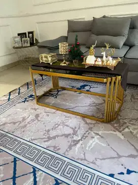 Coffee table masih baru