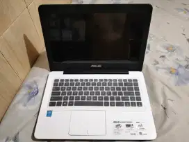 Laptop ASUS Putih Series X455L