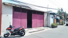 Dijual rumah bisad jadikan tempat usaha /kantor