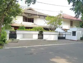 Rumah 2 lantai besar dijual kawasan Elite Kebayoran Baru Jakarta