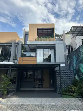 FLASH SALE! Rumah 3 Lantai Lebar 7 di BSD. Dapatkan Penawaran Lainnya