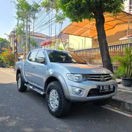 Rapi Sekali. Bagus bgt. Mitsubishi Triton EXCEED Matic DiESEL 2014