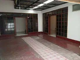 Buah Batu Disewa Rumah Siap Huni dan nyaman Di pusat Kota Bandung