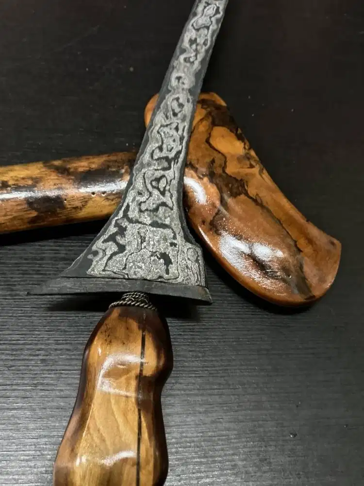 Keris Brojol Sepuh Pamor Rojogundolo Madura sepuh