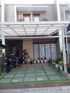 Jual rumah sejuk 3 lantai 5 KT, komplek Pesona Bali Ciwaruga Bandung
