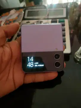 Samsung galaxy ZFlip 4