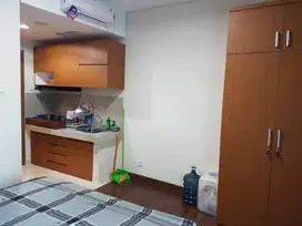 Dijual cepat nego sampai deal apartemen studio Puri Orchard furnished.