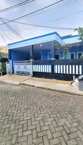 Rumah dalam Cluster Bekasi Timur Unit Mulus Siap Huni
