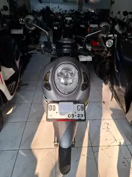 Honda Scoopy 110cc 2024 abu-abu pke kunci